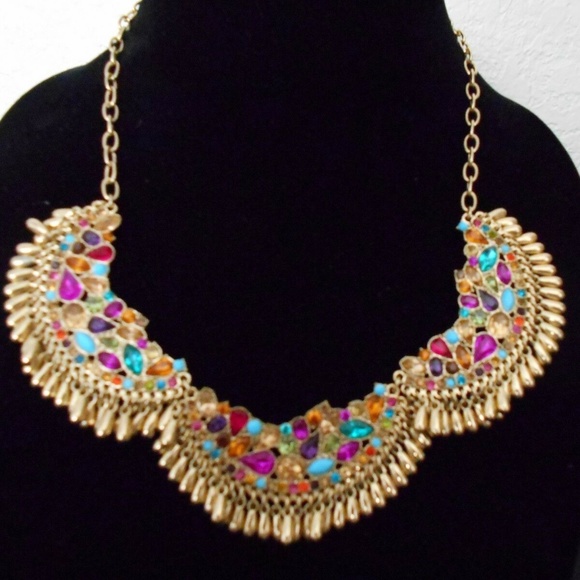 NWT Betsey Johnson CARNIVAL NECKLACE & EARRINGS Set - Picture 2 of 5